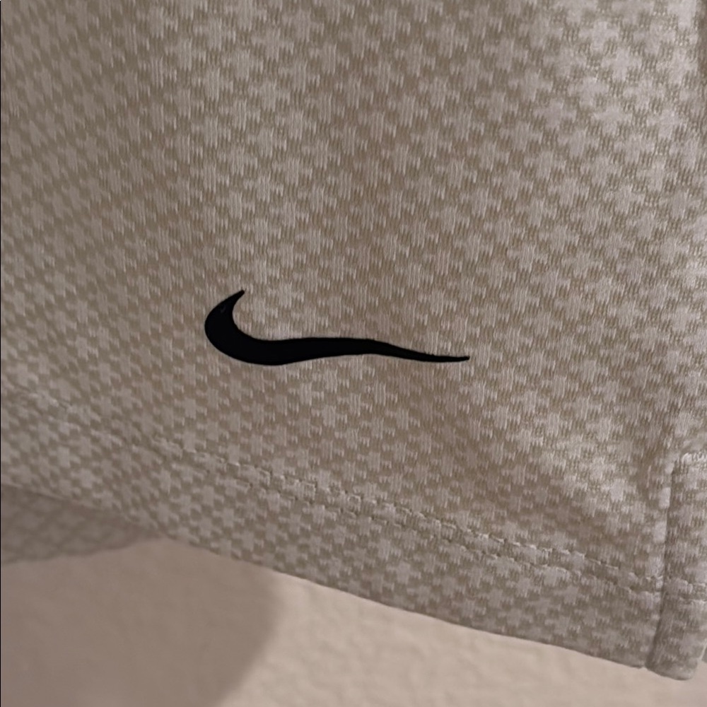 Nike mint and cream Fitted Polo Tank Top, nwot - Picture 3 of 5